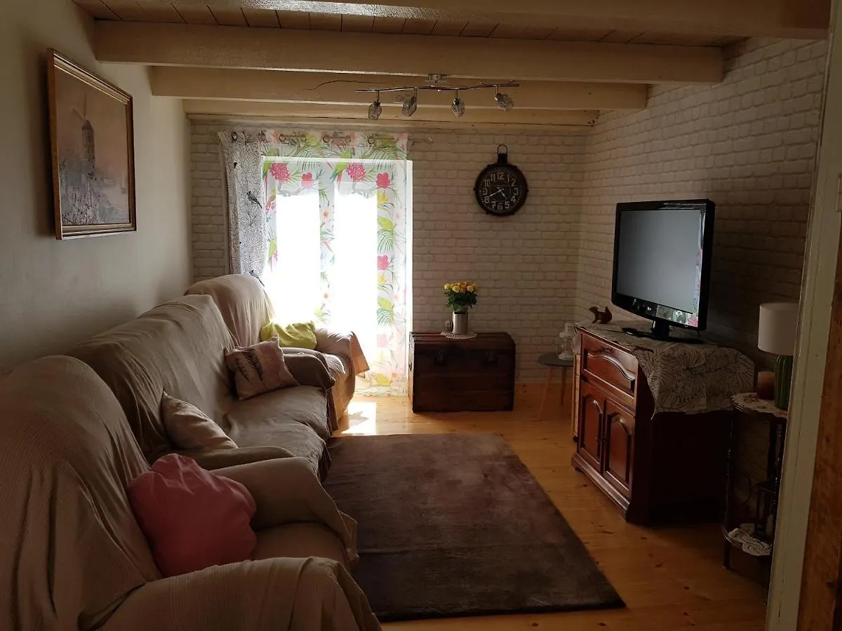 Сasa de vacaciones Jolie maison de village calme et agréable Sainte-Eugenie-de-Villeneuve Francia